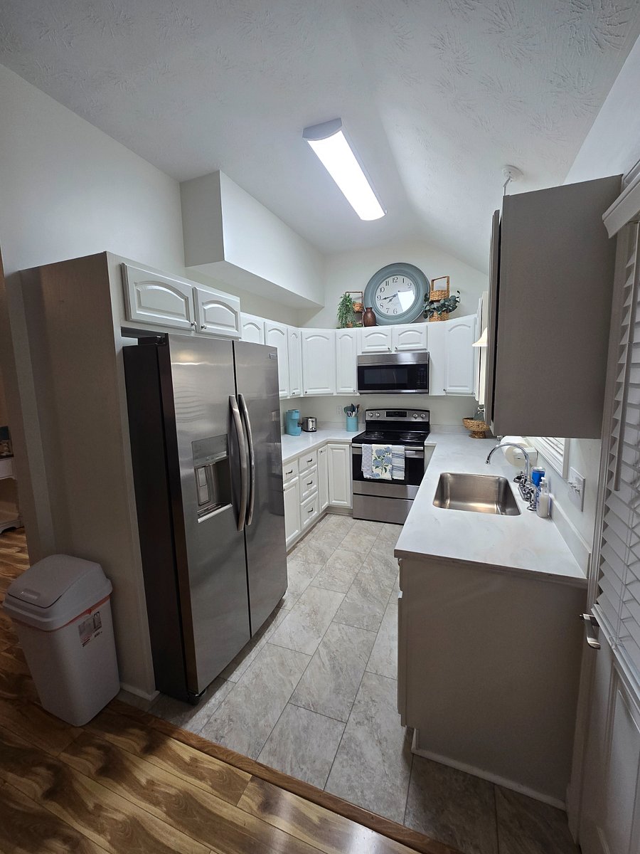 Furnished Finder property 1037978_1 photo 9