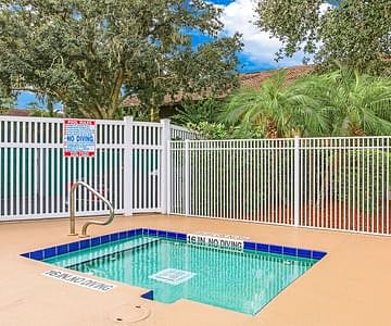 Furnished Finder property 1037980_1 photo 16