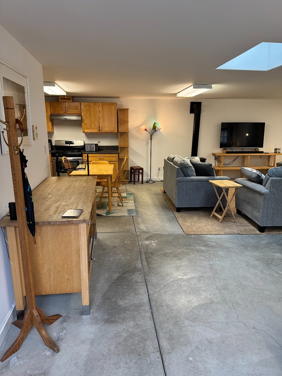Furnished Finder property 1038077_1 photo 3