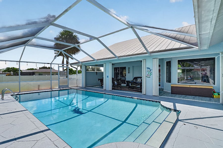 Pool and Lanai area
