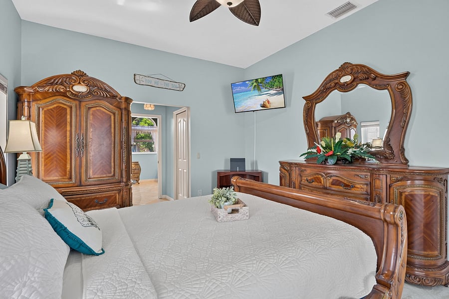 Master suite