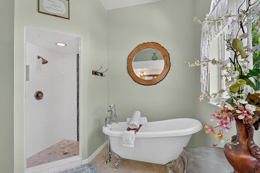 Primary bath