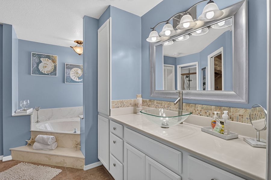 In-law luxury bathroom
