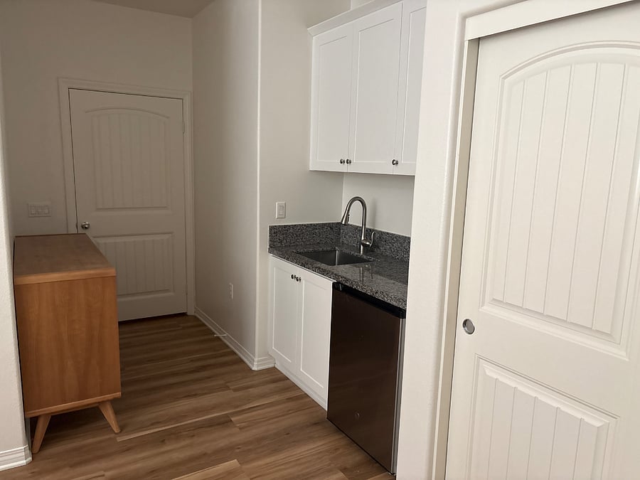 Furnished Finder property 1038176_1 photo 3