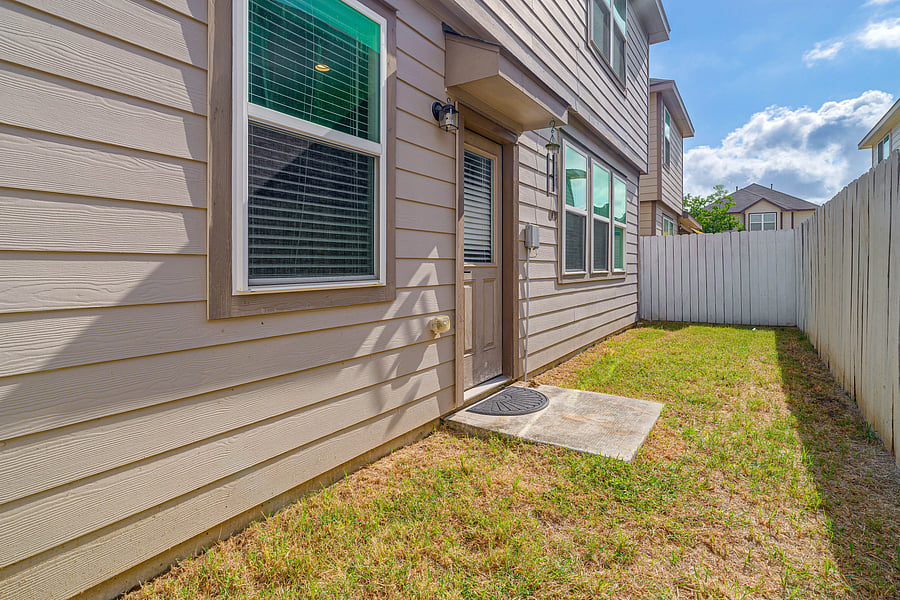 Furnished Finder property 1038189_1 photo 25