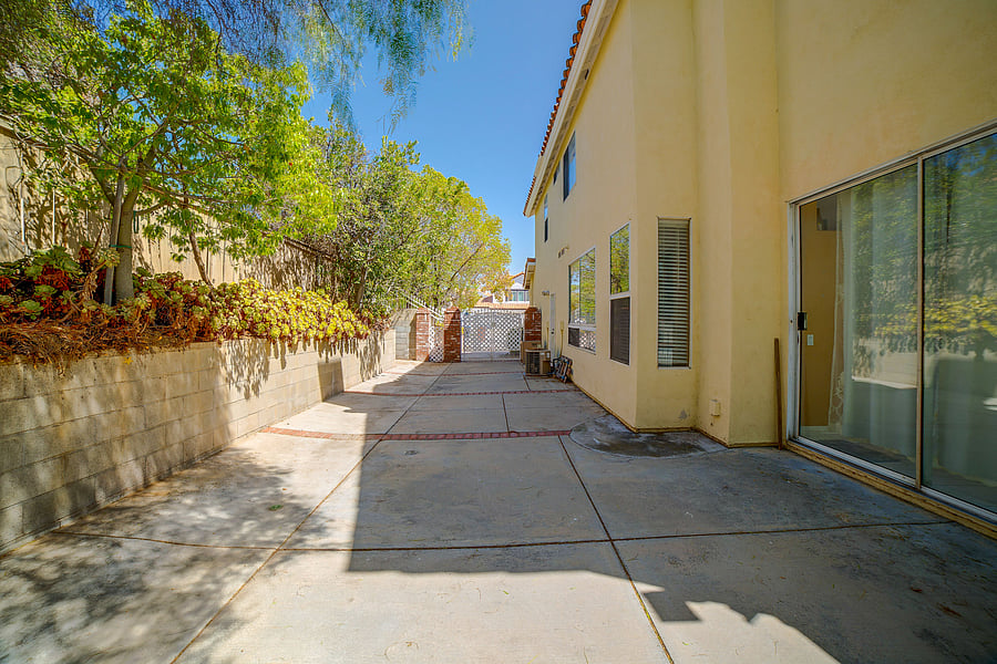 Furnished Finder property 1038209_1 photo 44