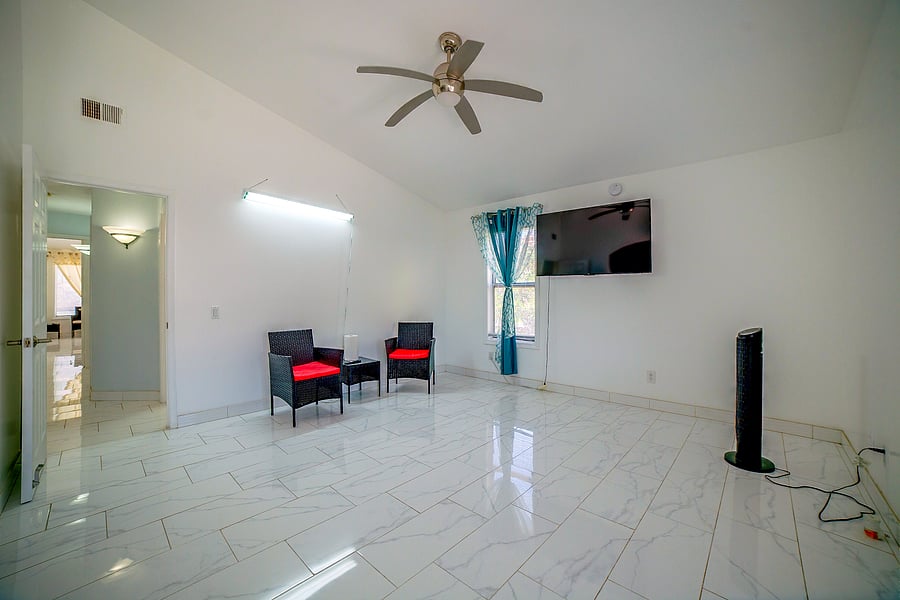 Furnished Finder property 1038209_1 photo 4