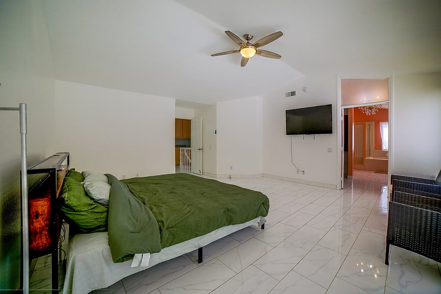Furnished Finder property 1038209_1 photo 13