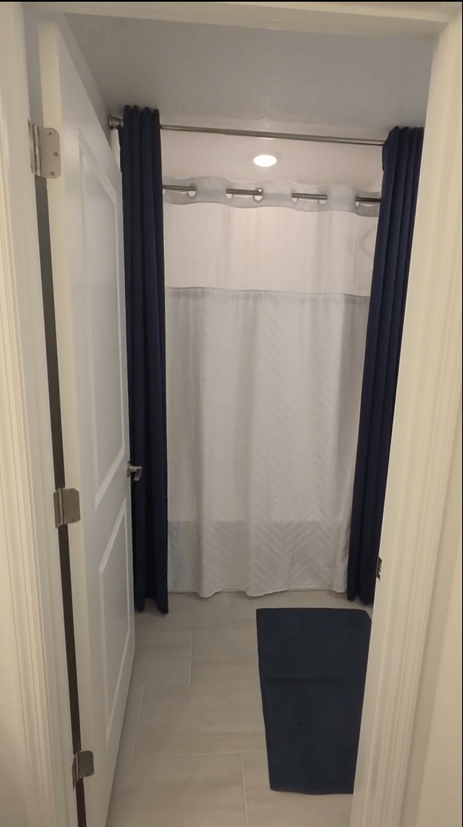 Furnished Finder property 1038243_1 photo 17