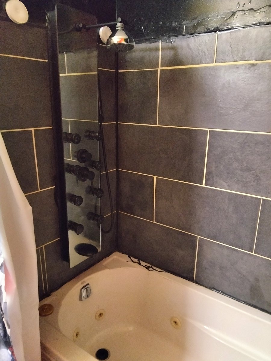 Main bathroom
