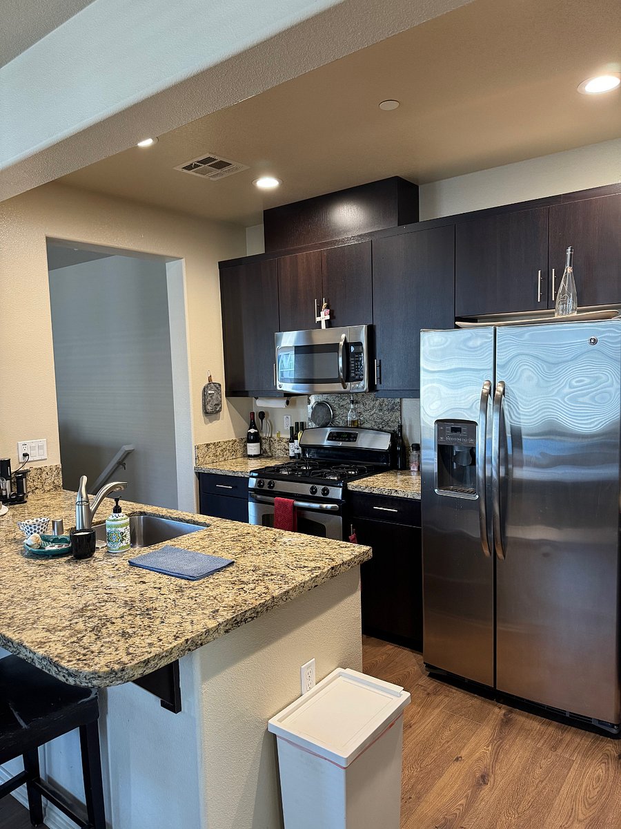 Furnished Finder property 1038287_1 photo 11