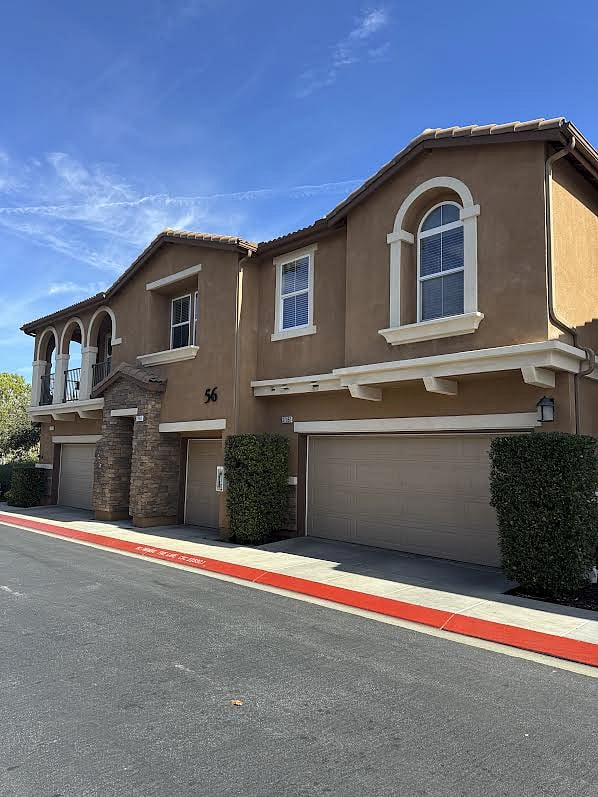 Furnished Finder property 1038287_1 photo 12