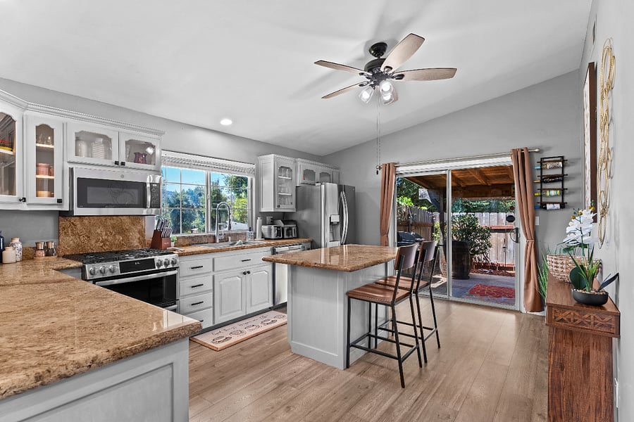 Furnished Finder property 1038337_1 photo 3