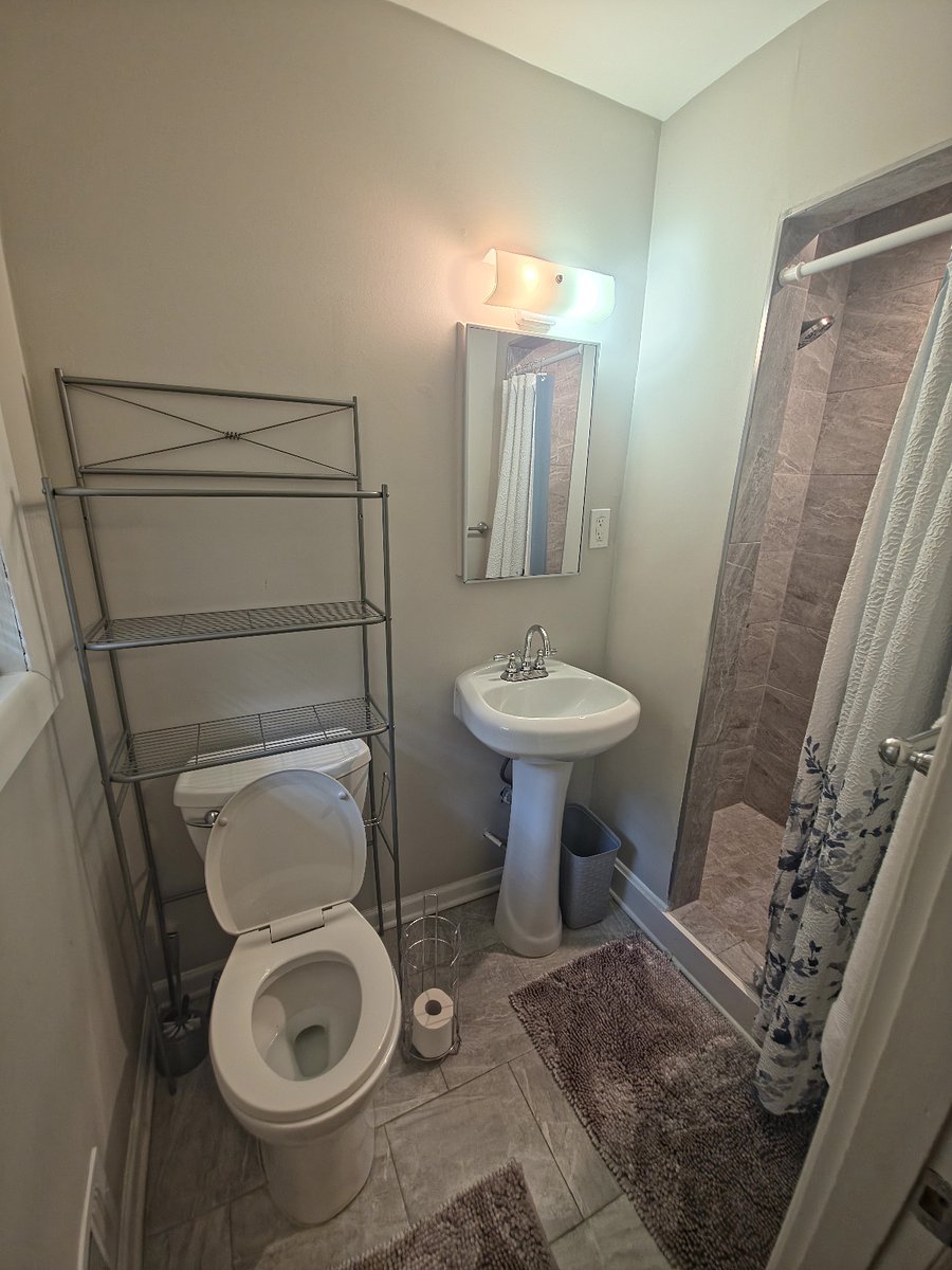 Furnished Finder property 1038360_1 photo 2