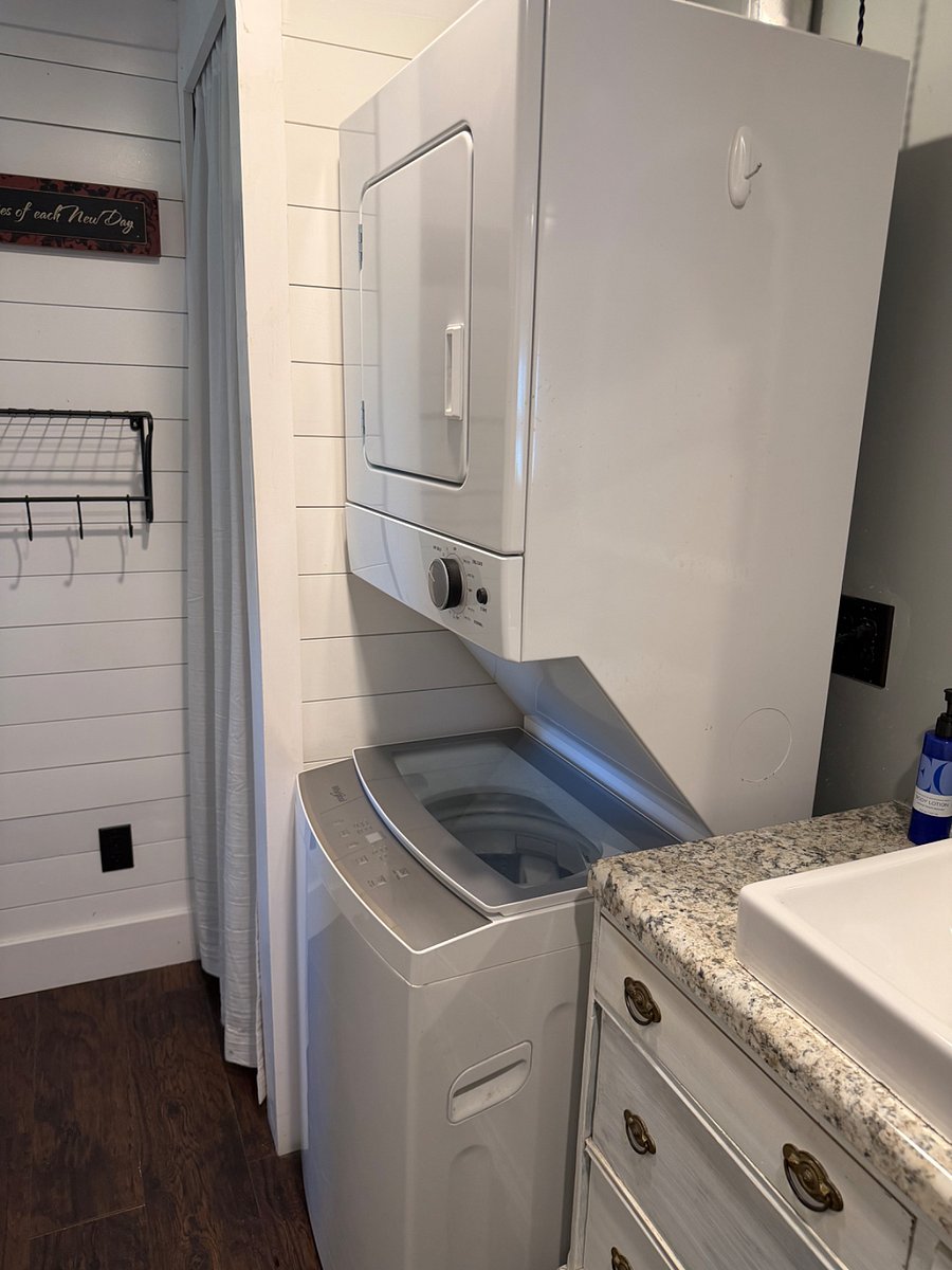 Furnished Finder property 1038383_1 photo 35