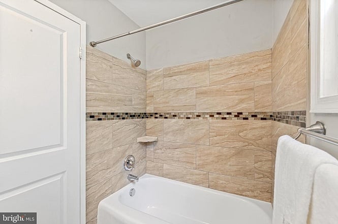 Furnished Finder property 1038409_1 photo 17