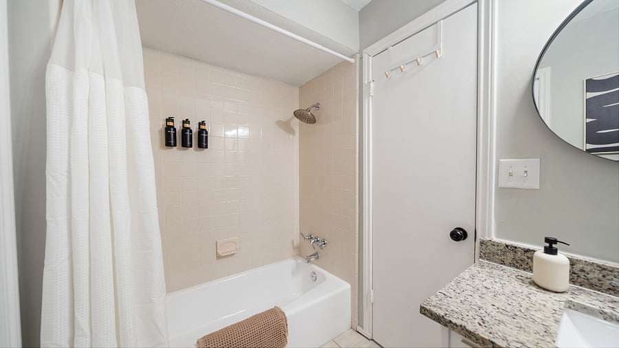 Furnished Finder property 1038446_1 photo 24