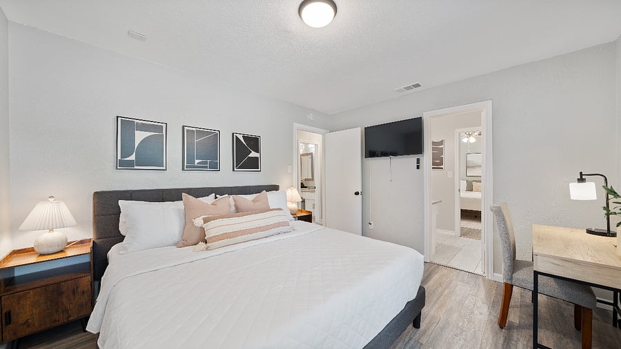 Furnished Finder property 1038446_1 photo 25