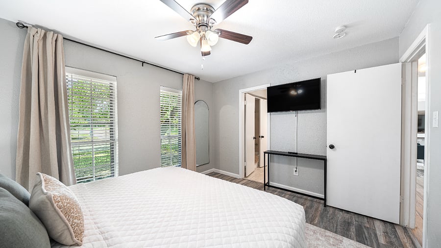 Furnished Finder property 1038446_1 photo 28