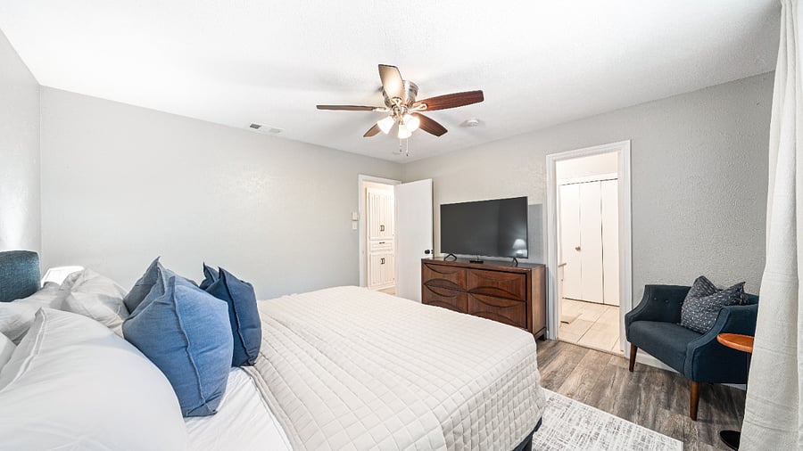 Furnished Finder property 1038446_1 photo 29