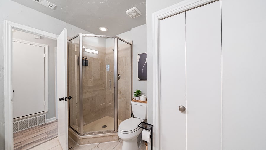Furnished Finder property 1038446_1 photo 35