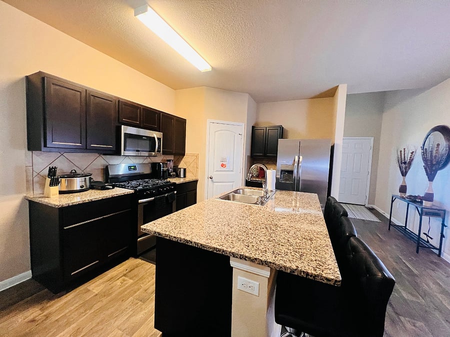 Furnished Finder property 1038510_1 photo 3