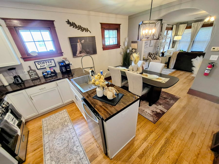 Open concept Kitchen / dining area