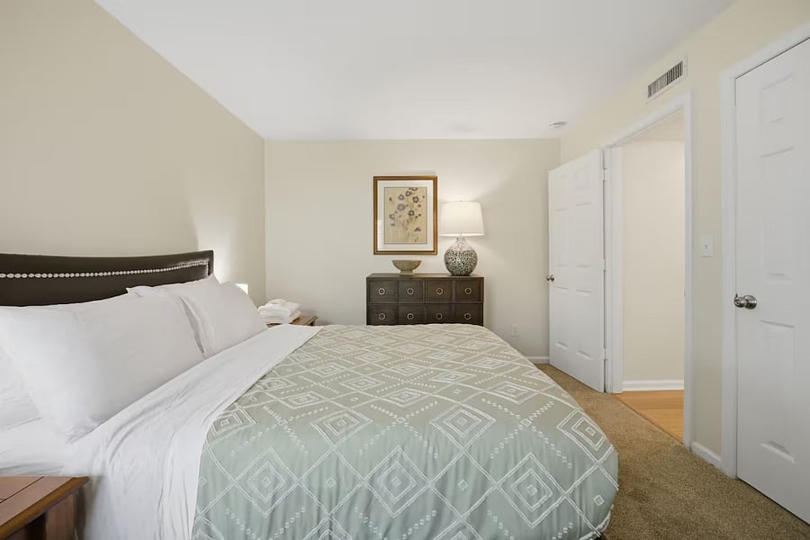 Furnished Finder property 1038539_1 photo 9
