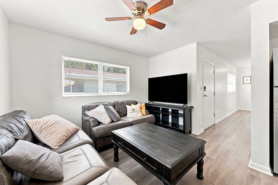 Furnished Finder property 1038611_1 photo 4