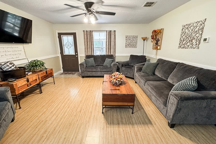 Furnished Finder property 1038614_1 photo 6