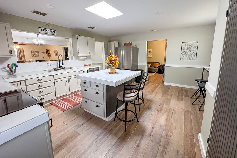 Furnished Finder property 1038614_1 photo 10