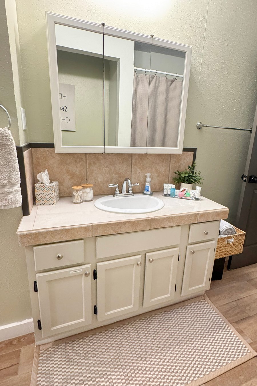 Furnished Finder property 1038614_1 photo 20