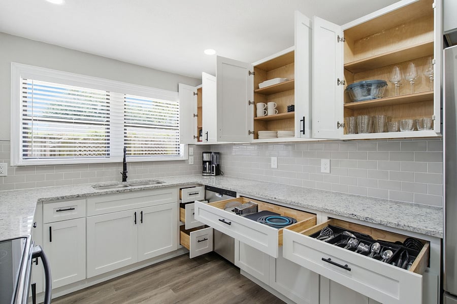 Additional kitchen furnishings. Everything you need!