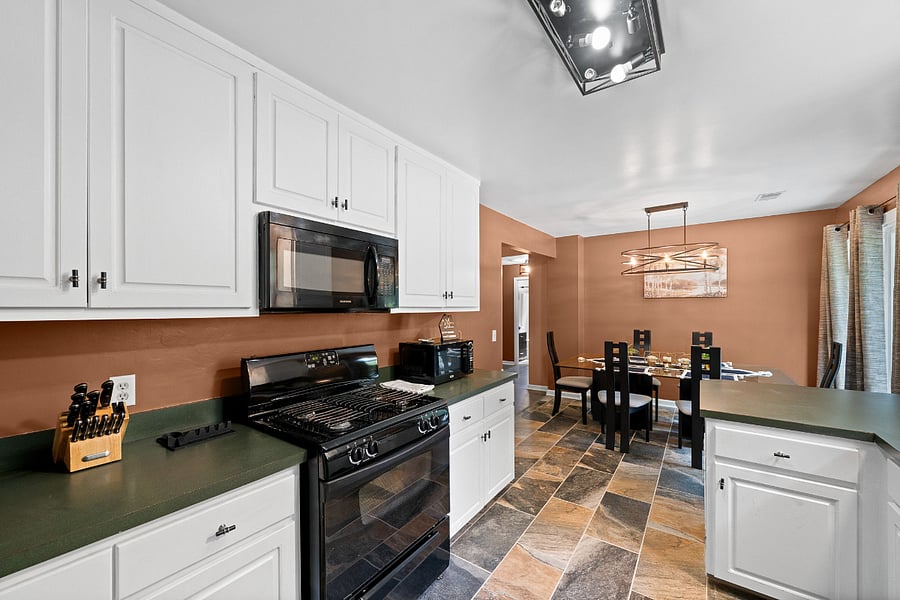 Furnished Finder property 1038713_1 photo 10