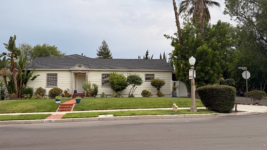 Home located on a quiet street, walkable to cafes, shops, restaurants