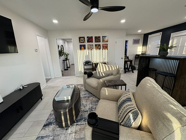 Furnished Finder property 1038779_1 photo 12