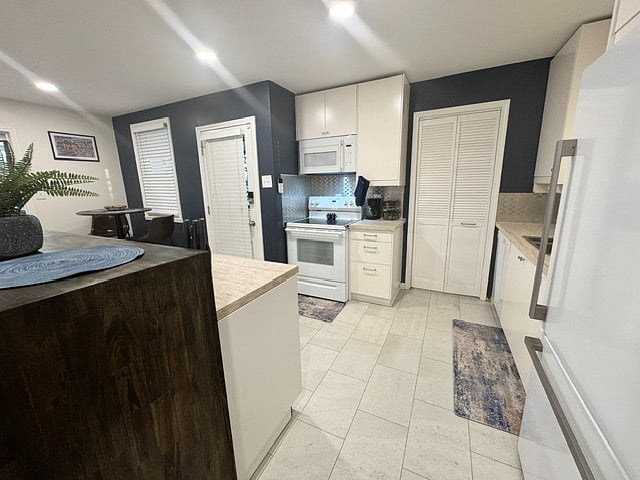 Furnished Finder property 1038779_1 photo 4