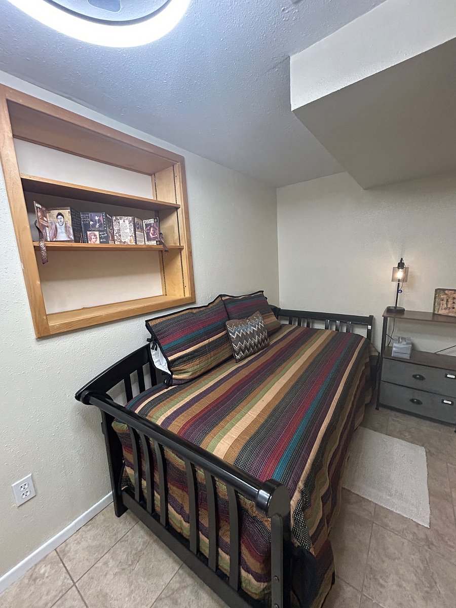Furnished Finder property 1038801_1 photo 9