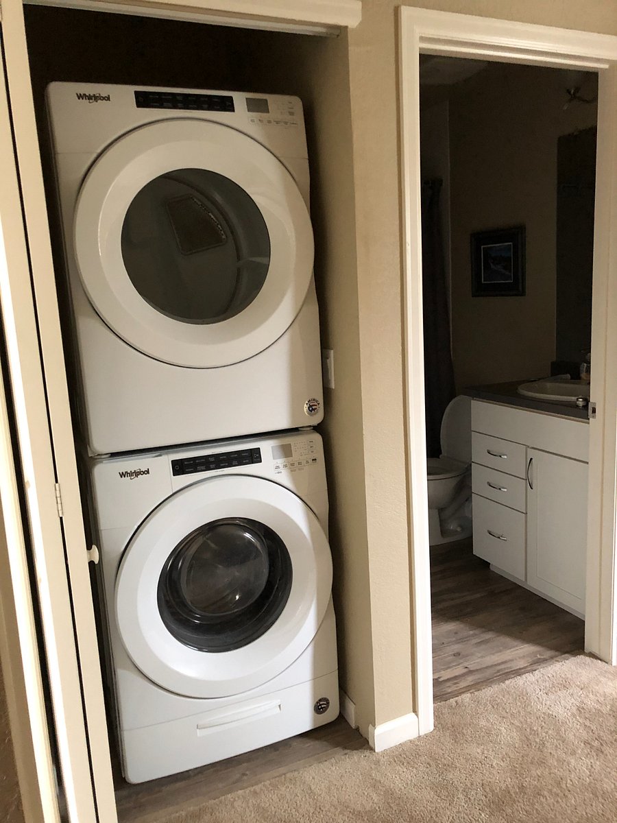 Furnished Finder property 1038845_1 photo 16