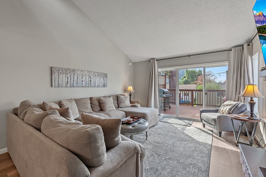Furnished Finder property 1038868_1 photo 3