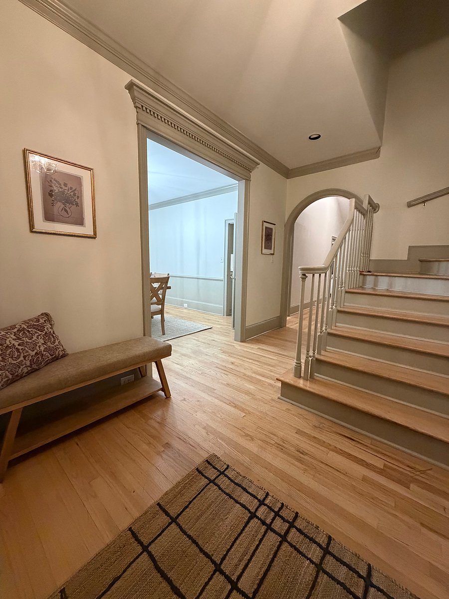 Open and bright entry
