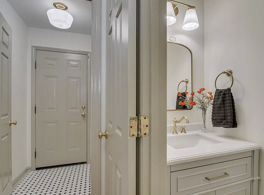 Powder bath off the main