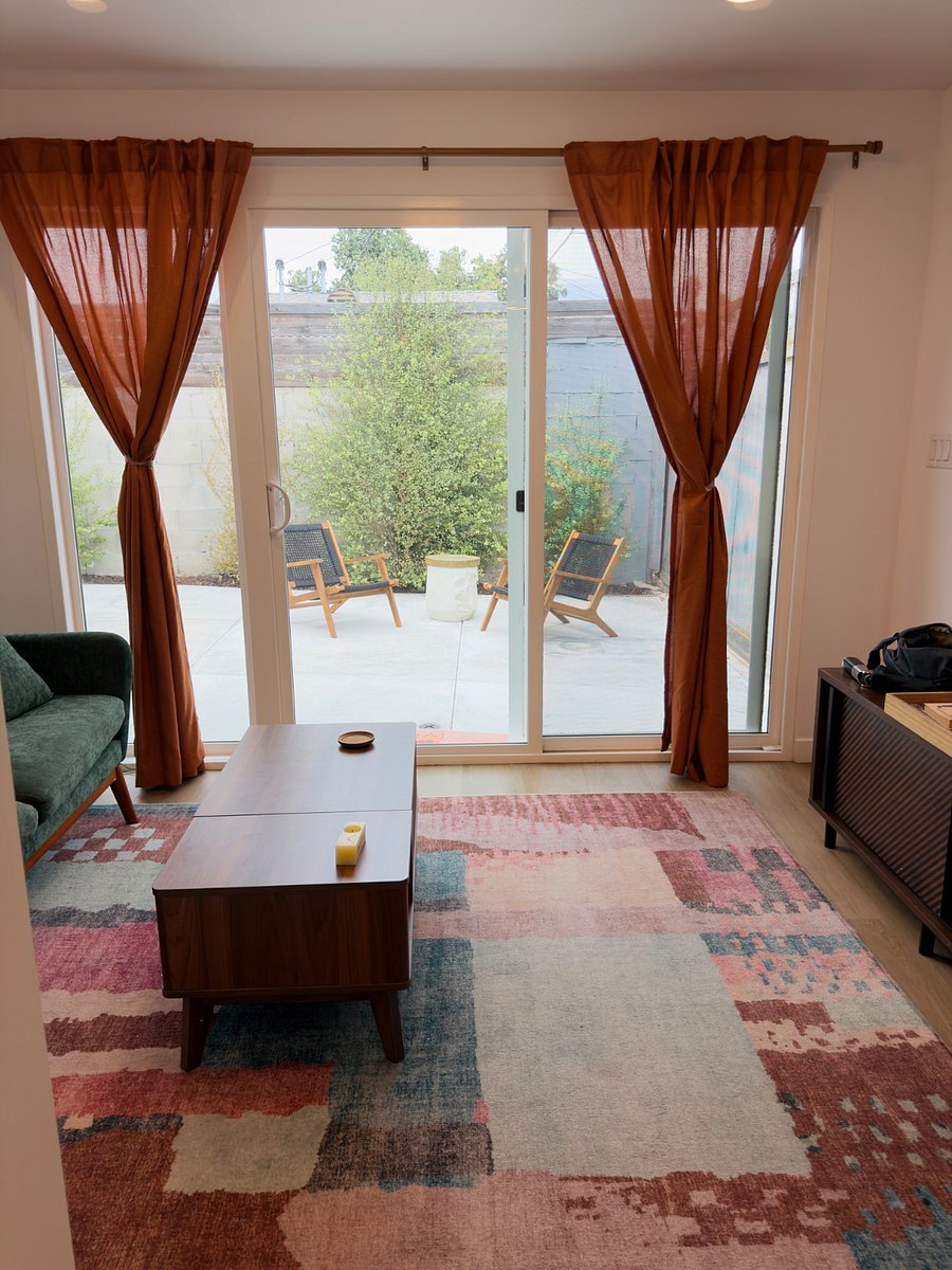 Furnished Finder property 1038898_1 photo 3