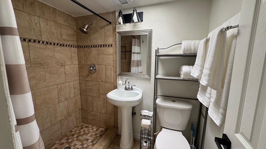 Furnished Finder property 1038921_1 photo 2