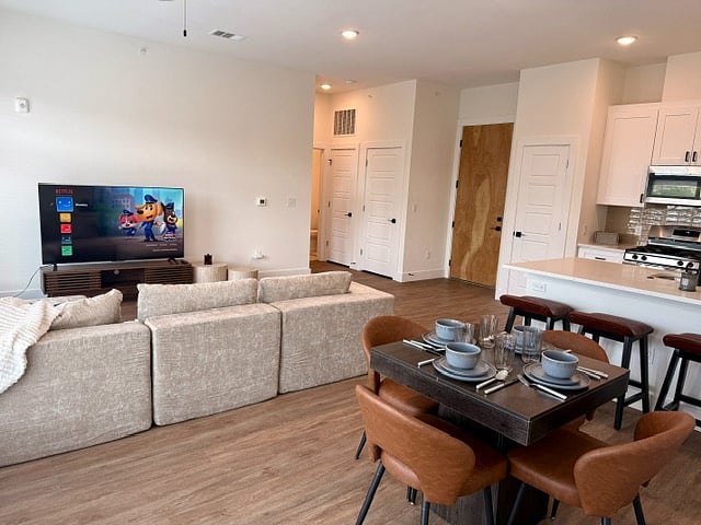 Furnished Finder property 1038928_1 photo 6