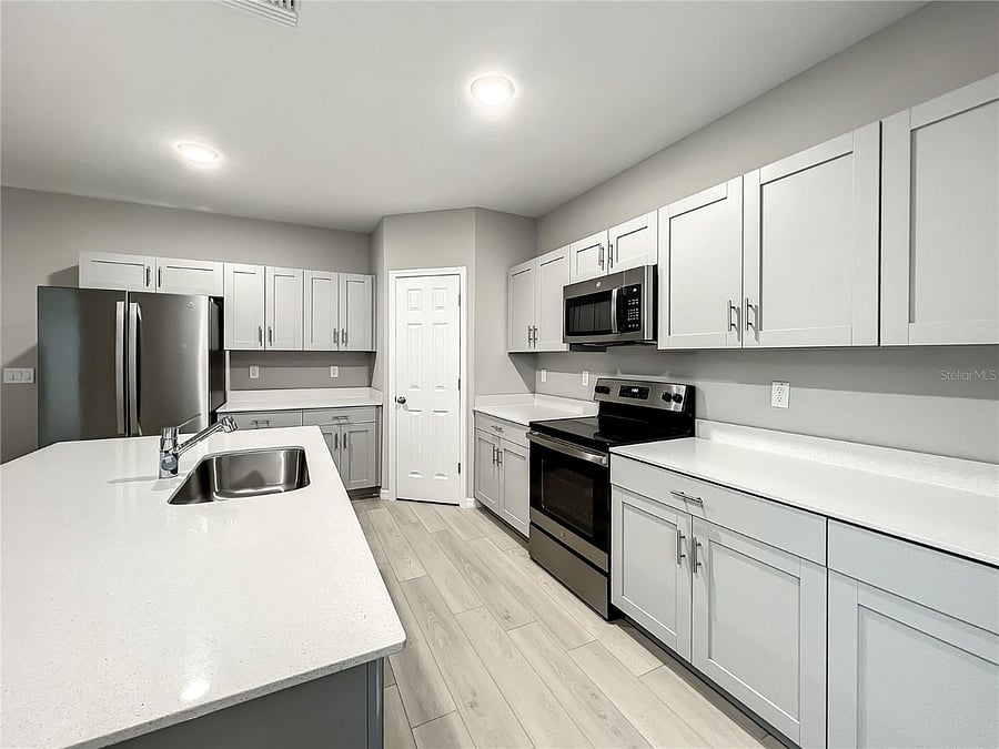 Furnished Finder property 1038932_1 photo 6