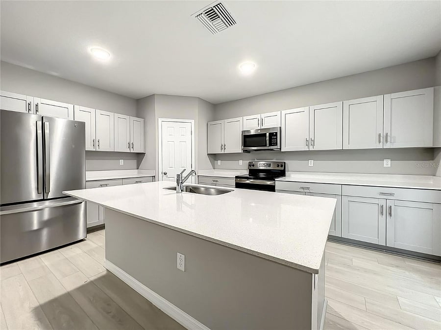 Furnished Finder property 1038932_2 photo 9
