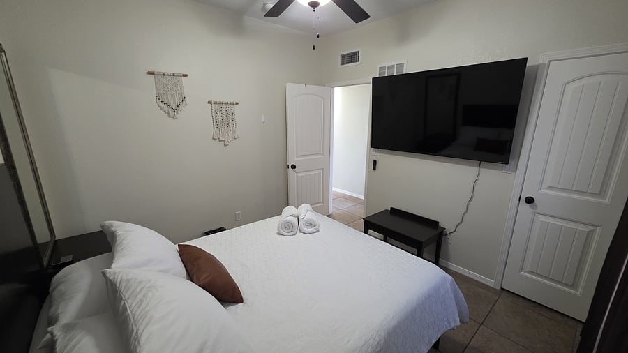 Furnished Finder property 1038937_1 photo 20