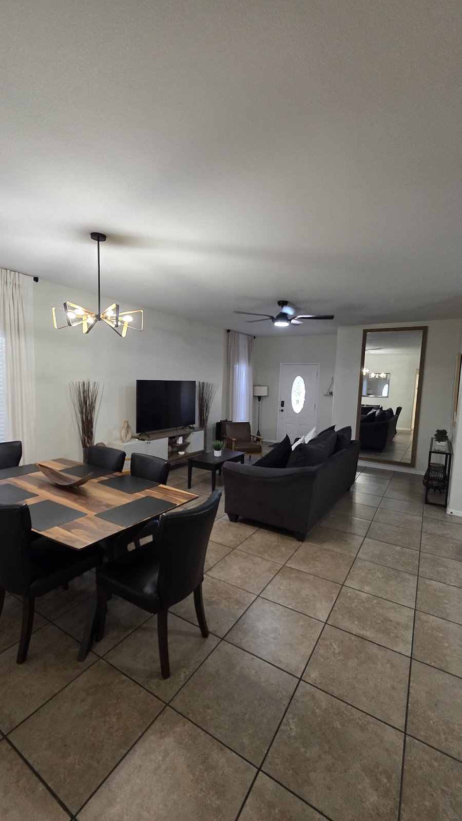 Furnished Finder property 1038937_1 photo 4