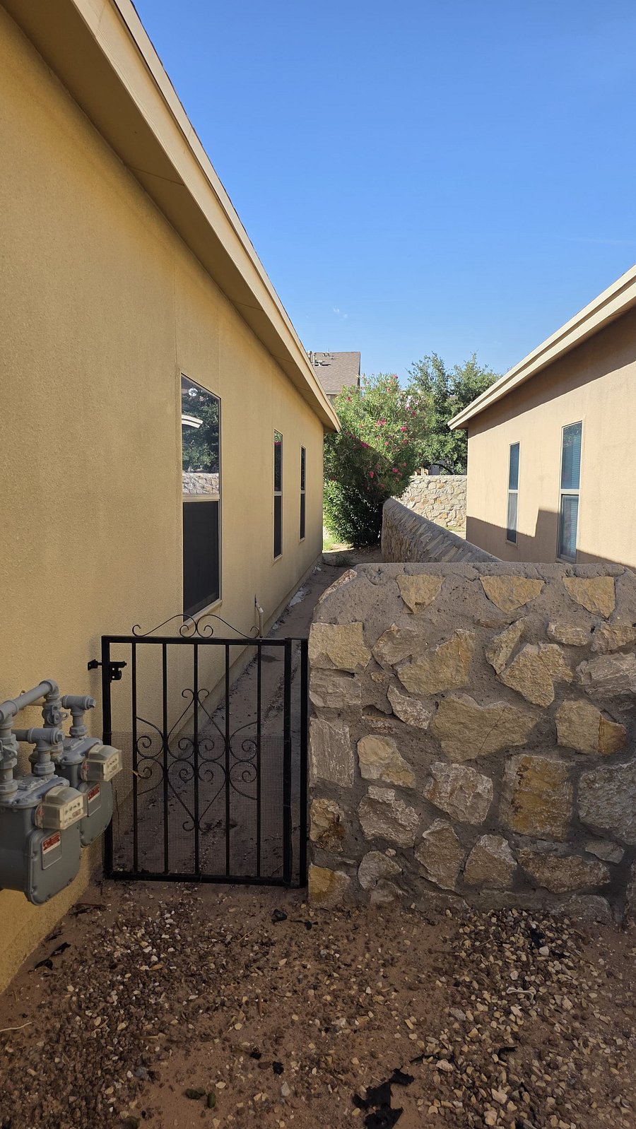 Furnished Finder property 1038937_1 photo 25